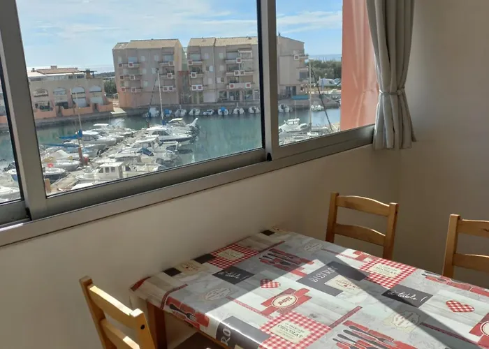 Superbe Avec Vue Sur La Et Port